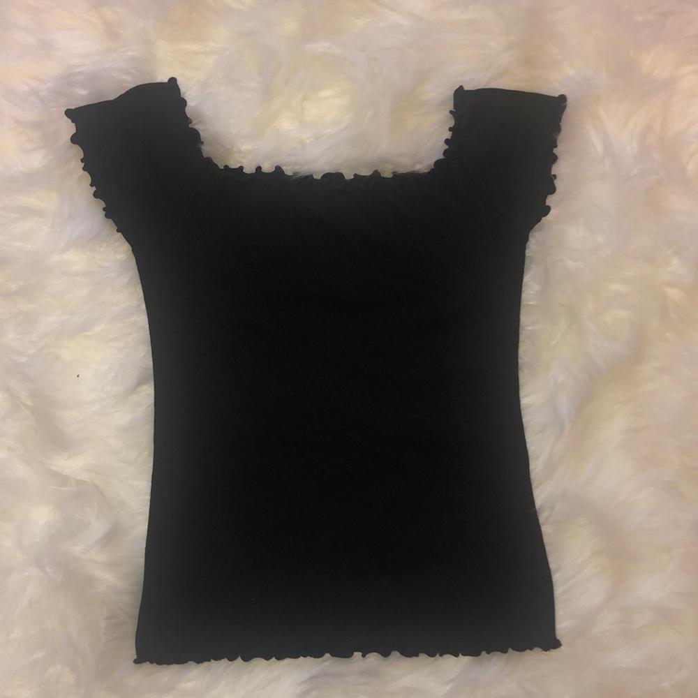 Off-the-shoulder top